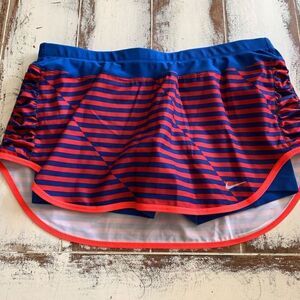 Nike striped athletic skirt size medium